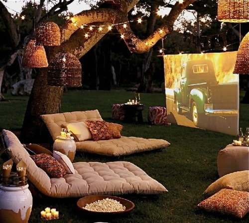 Outdoor Lounge Movie night